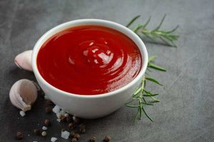 طرز تهیه سس گوجه با رب