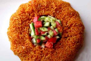 طرز تهیه دمی گوجه فرنگی با سیب زمینی